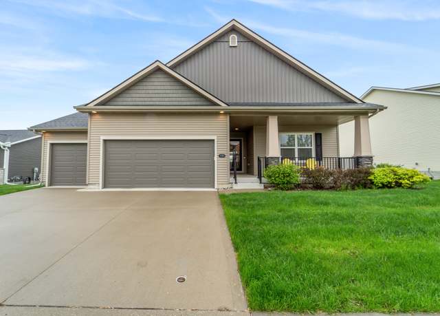 Property at 1080 Juniper Dr, Carlisle, IA 50047, 4 beds, 3 baths