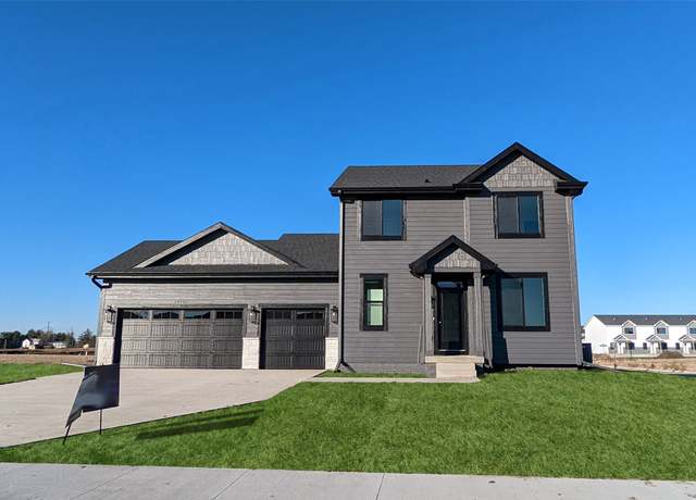 Property at 14503 North Valley Dr, Urbandale, IA 50323, 3 beds, 2.5 baths