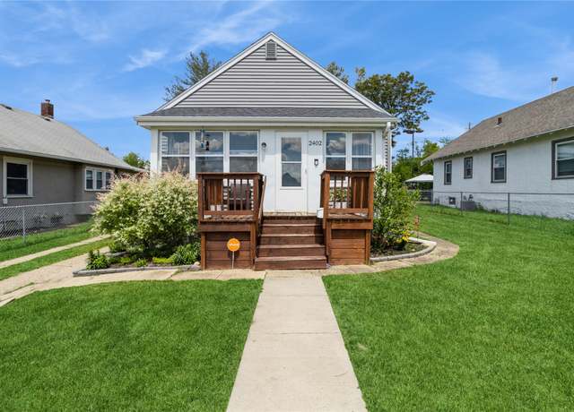 Property at 2402 Elizabeth Ave, Des Moines, IA 50317, 2 beds, 1 bath