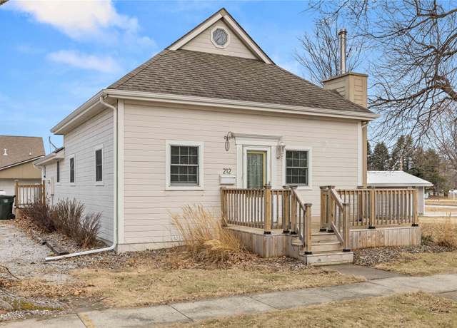 Property at 212 W 7th St, Madrid, IA 50156, 3 beds, 1 bath