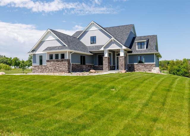 Property at 5373 Cobblestone Ct, Ames, IA 50014, 5 beds, 3.5 baths