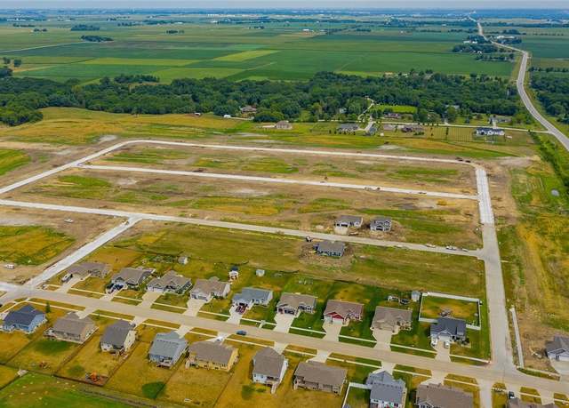 Property at 509 Walnut Dr, Huxley, IA 50124