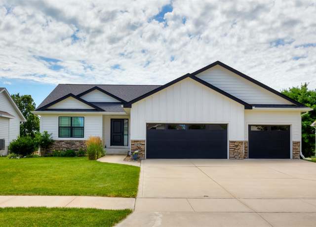 Property at 1408 Warrior Run Dr, Norwalk, IA 50211, 4 beds, 3.5 baths