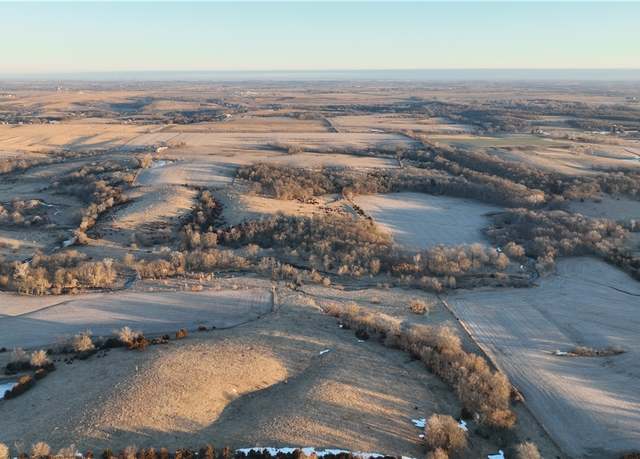 Property at 0000 Iowa Ln, Earlham, IA 50072