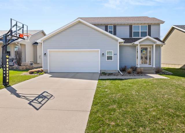 Property at 3618 162nd St, Urbandale, IA 50323, 4 beds, 3.5 baths