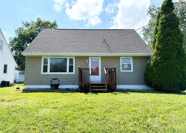 Property at 4138 E 27th St, Des Moines, IA 50317, 4 beds, 1 bath