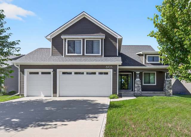 Property at 8705 Coachlight Dr, West Des Moines, IA 50266, 3 beds, 2.5 baths