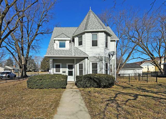 Property at 1134 Rapids St, Adel, IA 50003, 4 beds, 2.5 baths