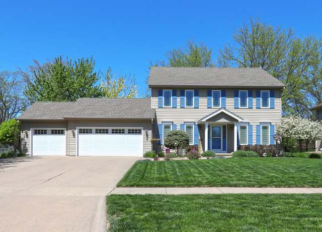 Property at 5909 Brookview Dr, West Des Moines, IA 50266, 4 beds, 2.5 baths