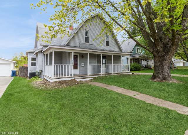 Property at 510 Lincoln St, Pella, IA 50219, 3 beds, 1 bath