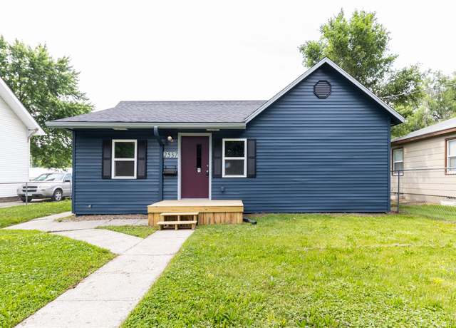 Property at 2537 Maple St, Des Moines, IA 50317, 3 beds, 2 baths