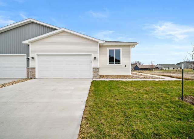 Property at 1564 Foxtail Dr SE, Altoona, IA 50009, 3 beds, 3 baths