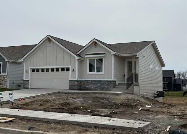 Property at 18338 Alpine Dr, Clive, IA 50325, 4 beds, 2.5 baths