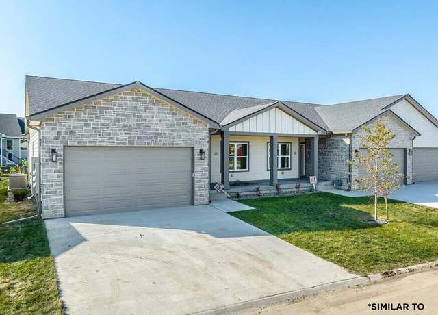 Property at 273 S Marigold Ave, West Des Moines, IA 50266, 4 beds, 3 baths