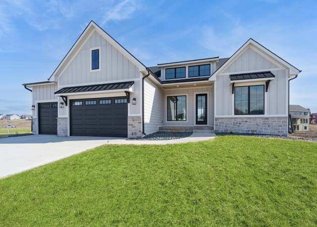 Property at 805 Canterbury Cir, Waukee, IA 50263, 5 beds, 3.5 baths