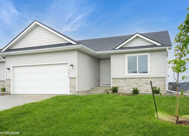 Property at 5610 NE Briarwood Dr, Ankeny, IA 50021, 3 beds, 3 baths