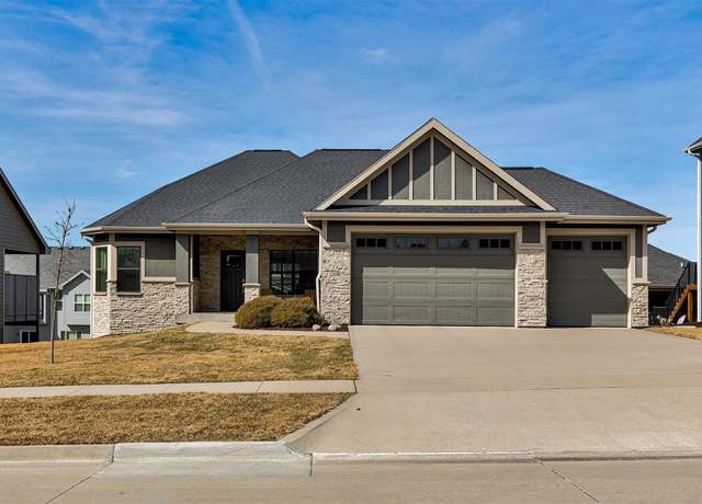 Property at 3090 Jackpine Dr, Waukee, IA 50263, 5 beds, 3 baths