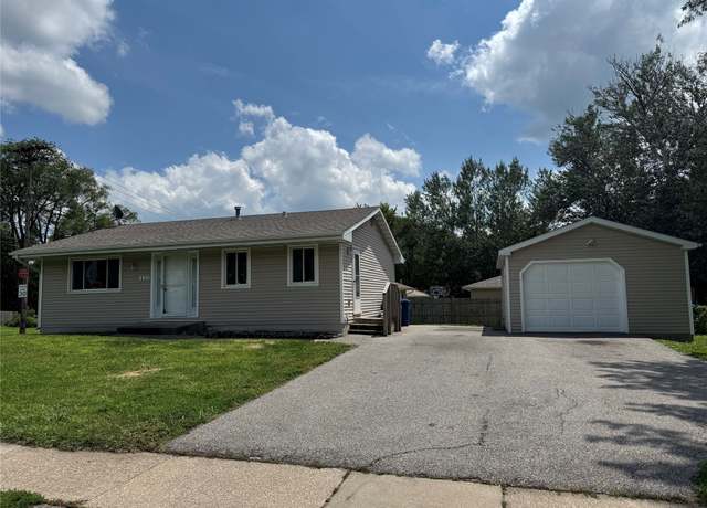 Property at 435 E Watrous Ave, Des Moines, IA 50315, 3 beds, 1 bath