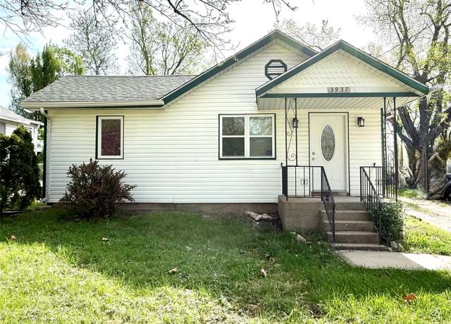 Property at 3937 E 32nd St, Des Moines, IA 50317, 2 beds, 1 bath