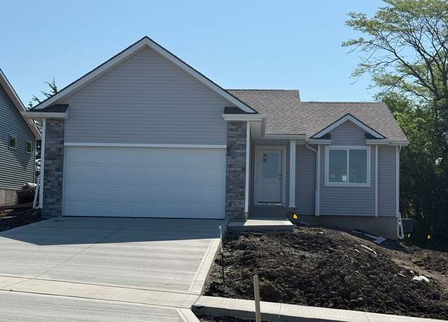 Property at 445 Napoli Ave, West Des Moines, IA 50266, 3 beds, 2 baths