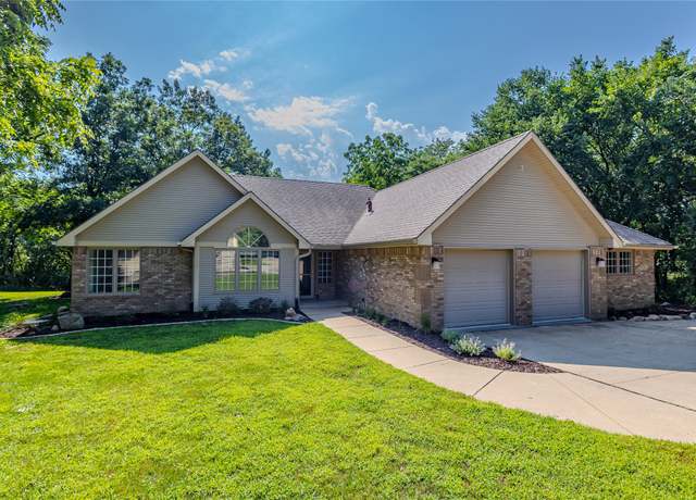 Property at 32291 Northwoods Rd, Adel, IA 50003, 3 beds, 2 baths