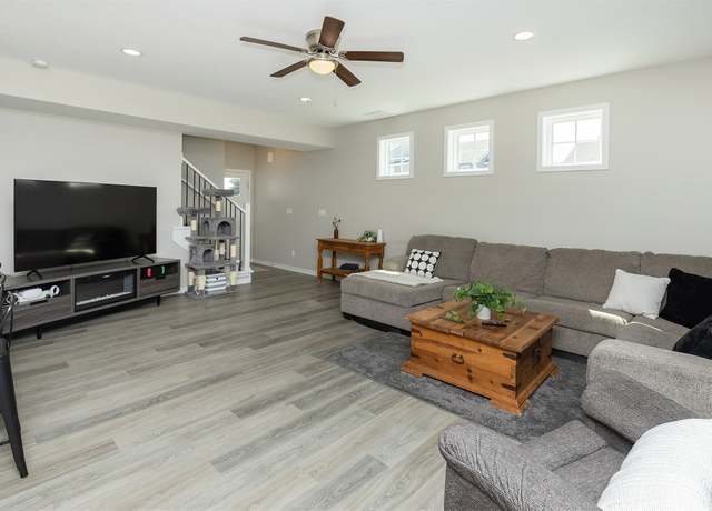Property at 220 Amberwood Dr, Pleasant Hill, IA 50327, 3 beds, 2.5 baths