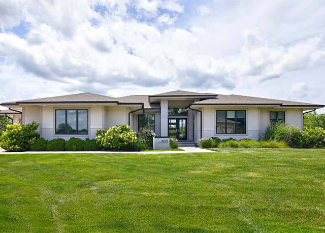 Property at 605 S Tiburon Cv, West Des Moines, IA 50266, 4 beds, 3 baths