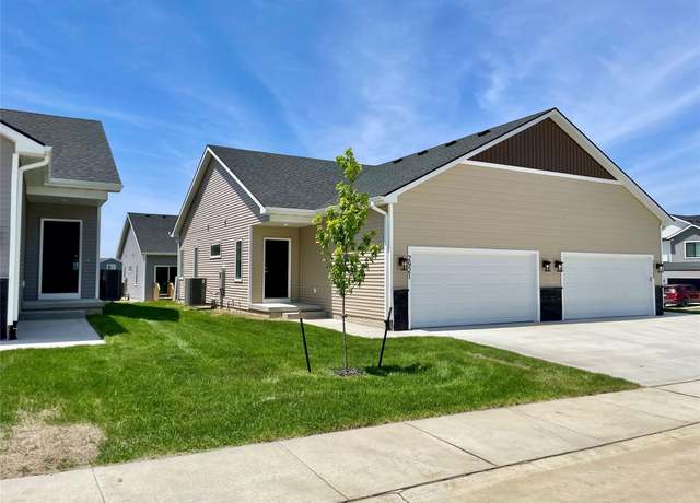 Property at 2921 Long Ave, Van Meter, IA 50261, 3 beds, 2.5 baths