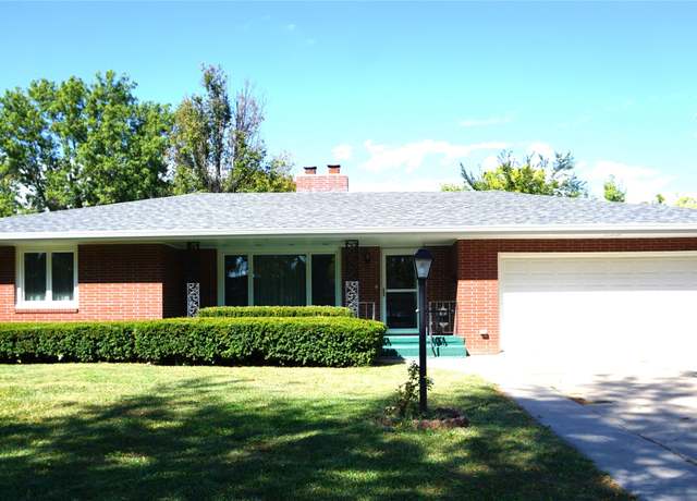 Property at 815 W Court Ave, Winterset, IA 50273, 2 beds, 1.5 baths