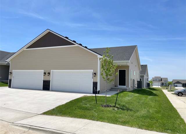 Property at 2925 Long Ave, Van Meter, IA 50261, 3 beds, 2.5 baths