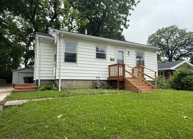 Property at 3116 Seneca Ave, Des Moines, IA 50310, 2 beds, 1 bath