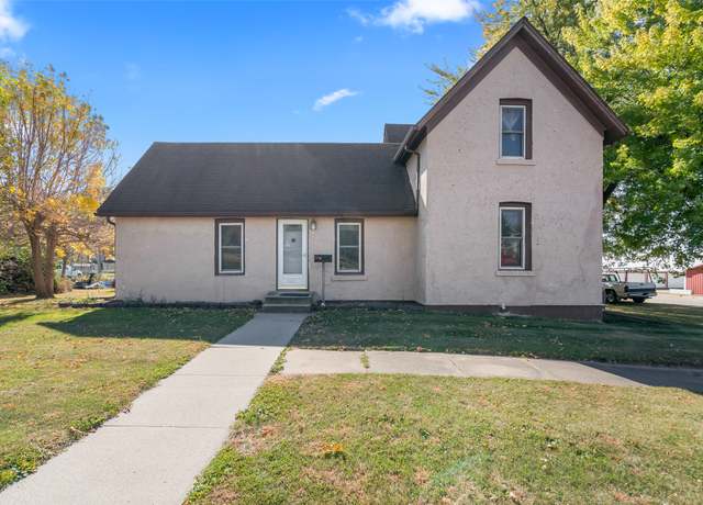 Property at 105 W Grace St, Toledo, IA 52342, 4 beds, 1 bath