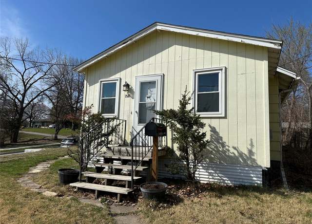 Property at 1521 Clinton Ave, Des Moines, IA 50313, 2 beds, 1 bath