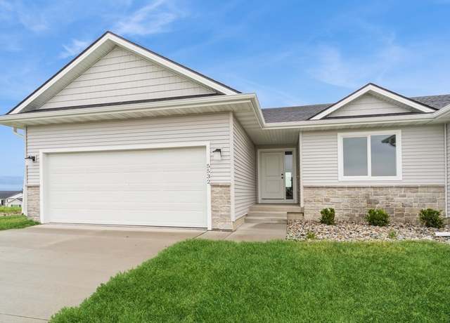 Property at 5532 NE Briarwood Dr, Ankeny, IA 50021, 2 beds, 2 baths