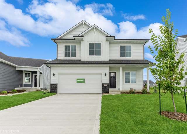 Property at 495 NW Independence Cir, Waukee, IA 50263, 4 beds, 2.5 baths