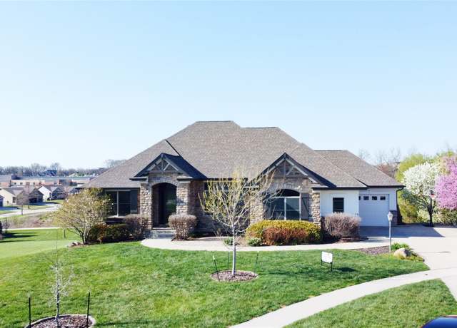 Property at 9289 Winterberry Ct, West Des Moines, IA 50266, 4 beds, 3.5 baths