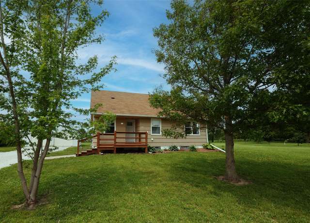 Property at 1113 T Ave, Boone, IA 50036, 4 beds, 2 baths