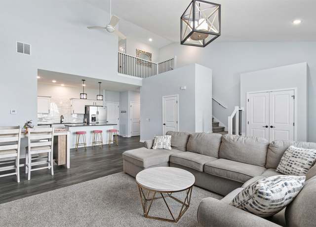 Property at 481 10th St, Waukee, IA 50263, 3 beds, 3.5 baths