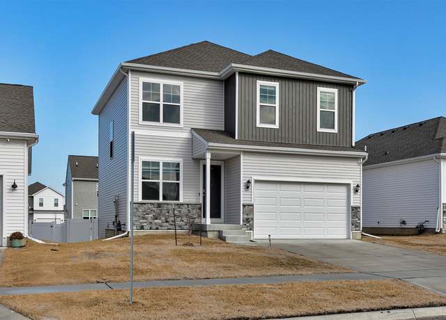Property at 4308 NE 15th St, Ankeny, IA 50021, 4 beds, 2.5 baths