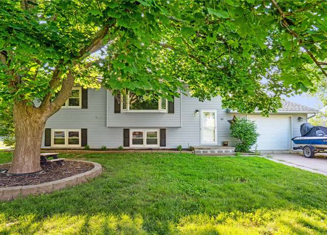 Property at 43 Constitution Blvd, Pleasant Hill, IA 50327, 4 beds, 2 baths
