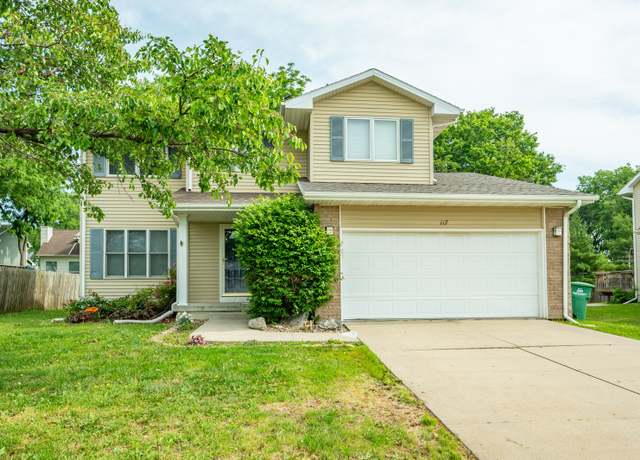 Property at 117 4th St NW, Altoona, IA 50009, 3 beds, 2.5 baths