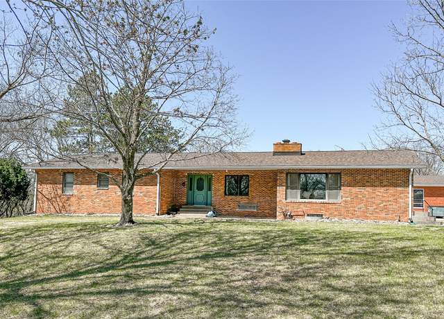 Property at 1009 198th Pl, Pella, IA 50219, 4 beds, 2.5 baths