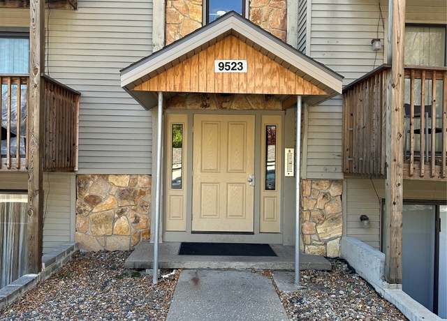 Property at 9523 University Ave #6, Clive, IA 50325, 2 beds, 2 baths