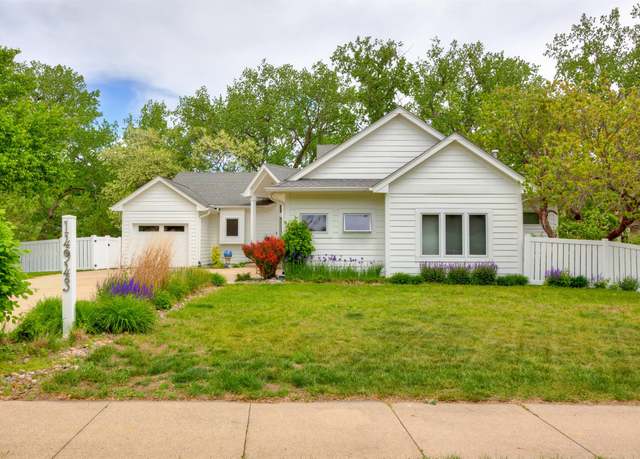 Property at 14943 Holcomb Ave, Clive, IA 50325, 4 beds, 3.5 baths