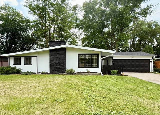 Property at 4602 Wakonda Pkwy, Des Moines, IA 50315, 4 beds, 1.5 baths