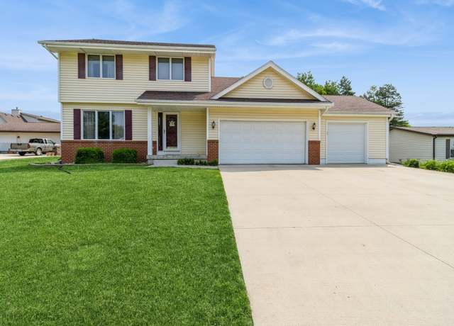Property at 1506 W 17th St S, Newton, IA 50208, 3 beds, 2 baths