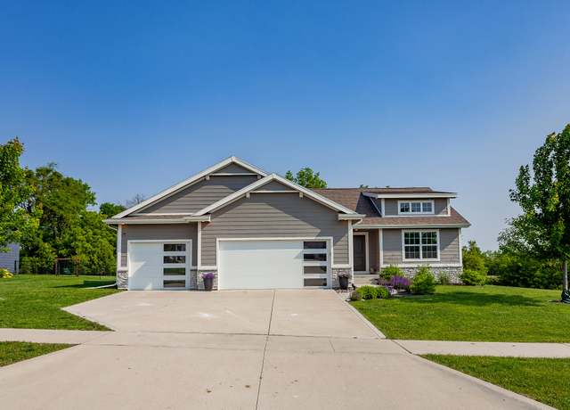 Property at 1509 Warrior Run Dr, Norwalk, IA 50211, 4 beds, 3.5 baths