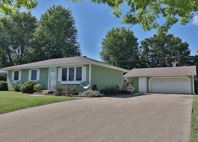 Property at 203 W Pleasant St, Monroe, IA 50170, 4 beds, 2 baths