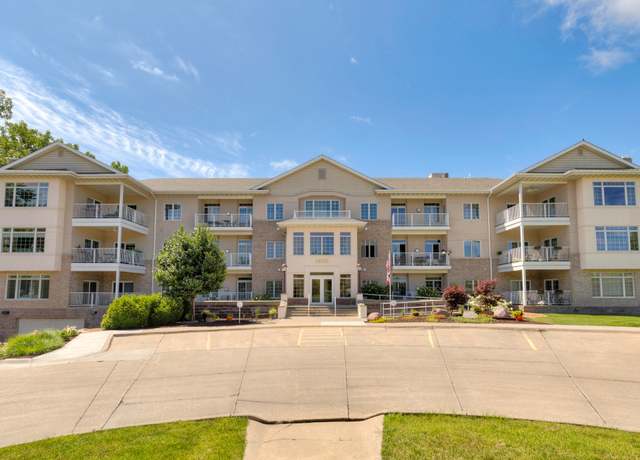 Property at 14100 Pinnacle Pointe Dr #202, Clive, IA 50325, 2 beds, 2 baths