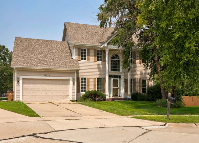 Property at 12373 Hazelwood Ct, Clive, IA 50325, 4 beds, 2.5 baths